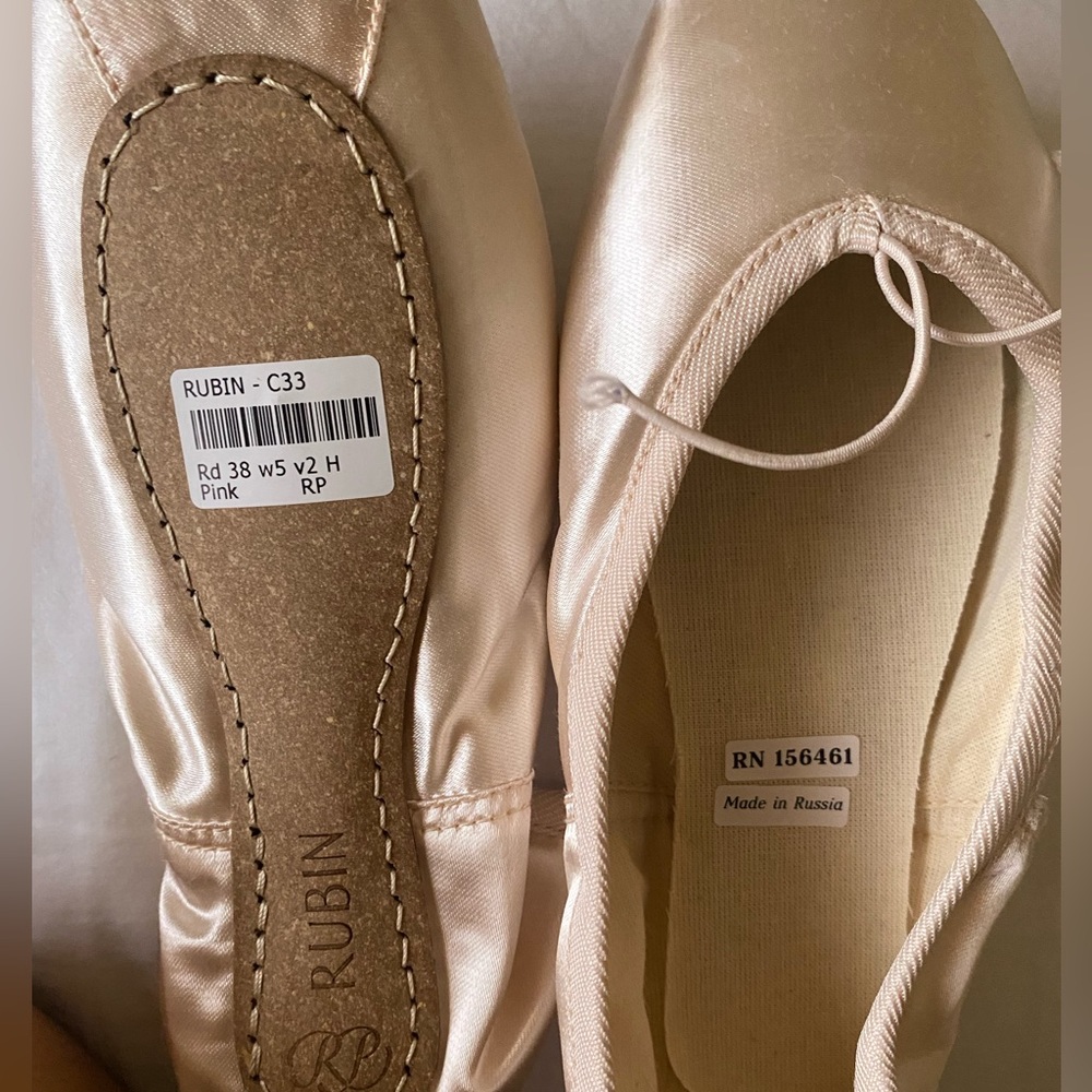 Russian Rubin pointe shoes